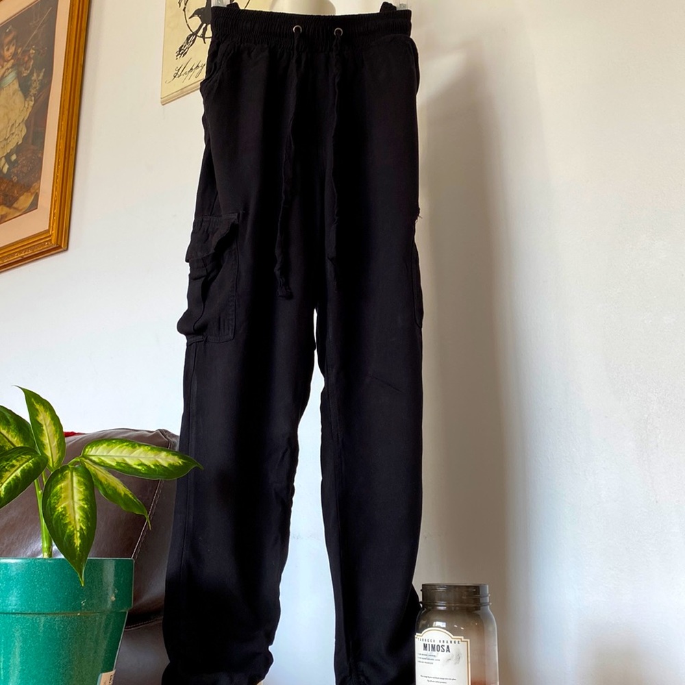 Flowy all black cargo styled dress pants